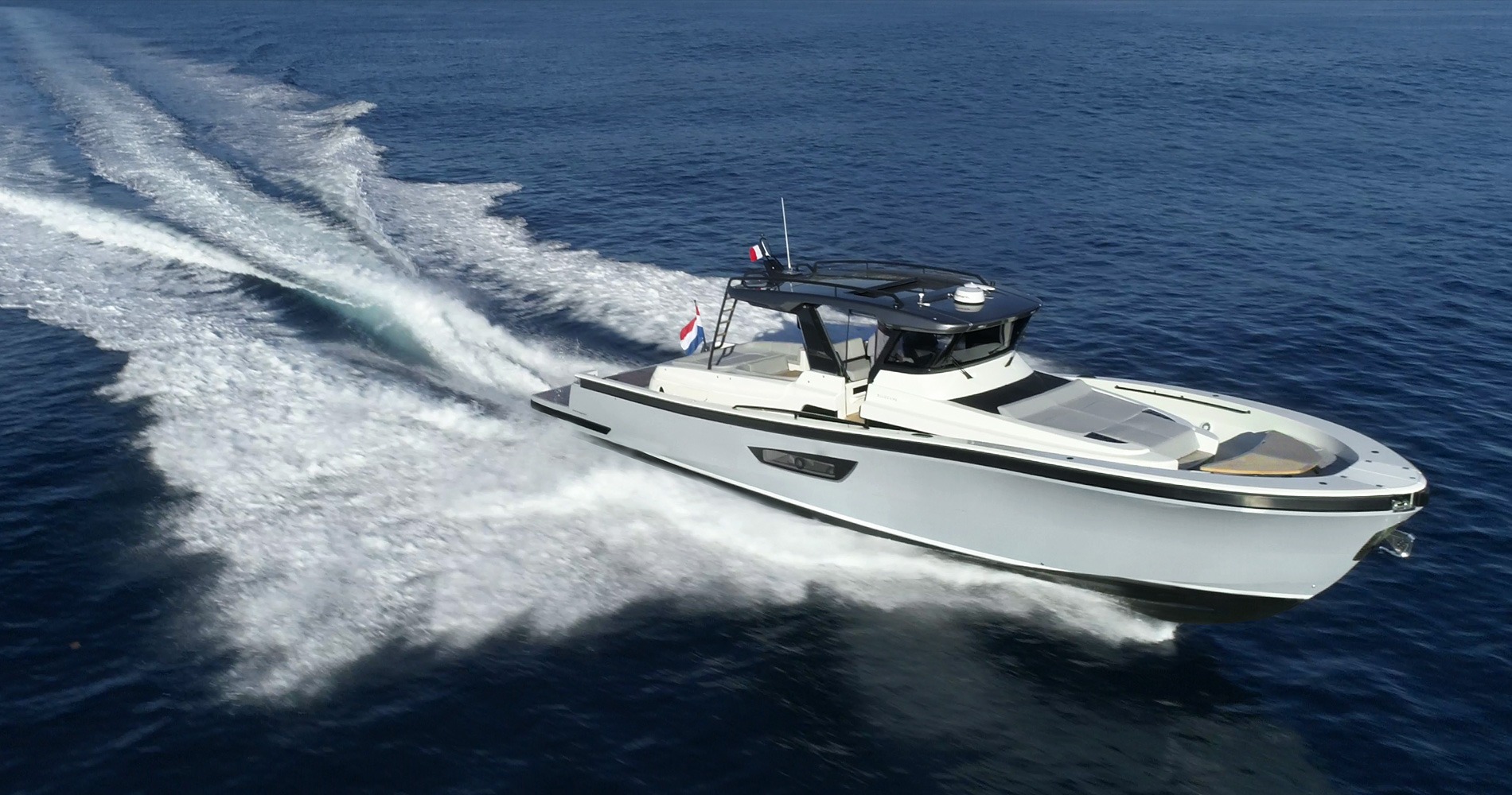 bluegame-62-exterior