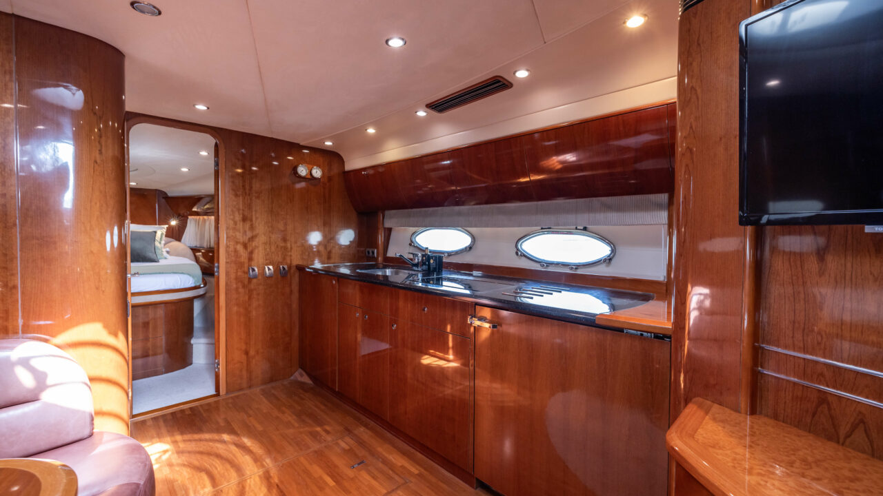 Princess V58 motor yacht for sale interior image – Lengers Yachts (3)